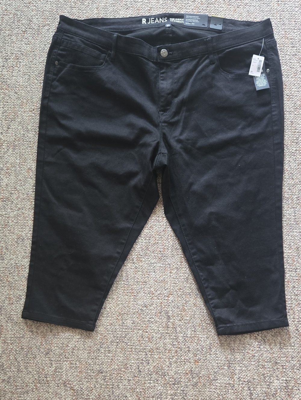 Reitmans Black Stretch Capris - 73% Cotton Blend - R Jeans The Signature Soft